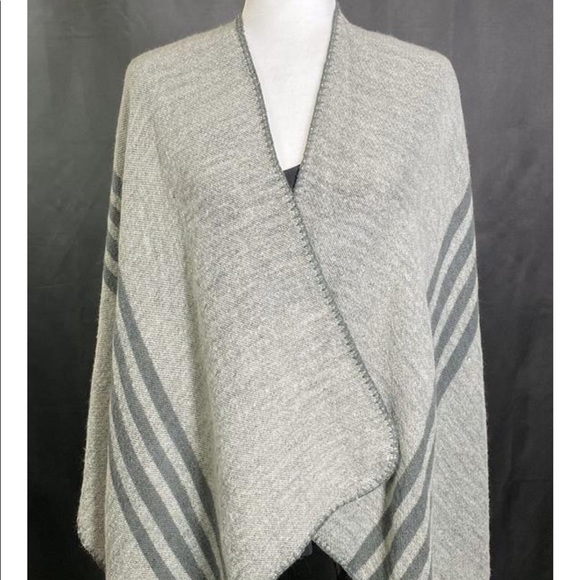 BB Dakota Shawl - Picture 5 of 5